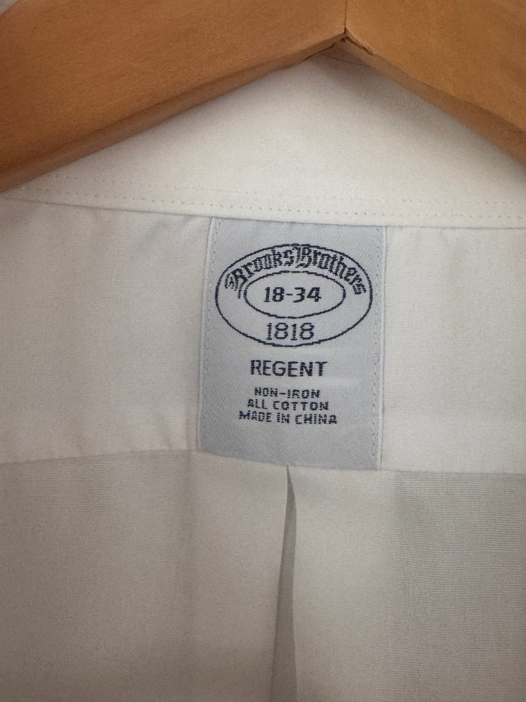 Crisp Classic! Brooks Brothers White French Cuff Dress Shirt | Regent Fit |