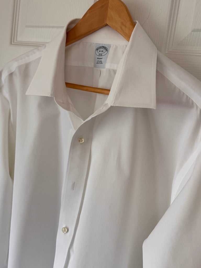 Crisp Classic! Brooks Brothers White French Cuff Dress Shirt | Regent Fit |