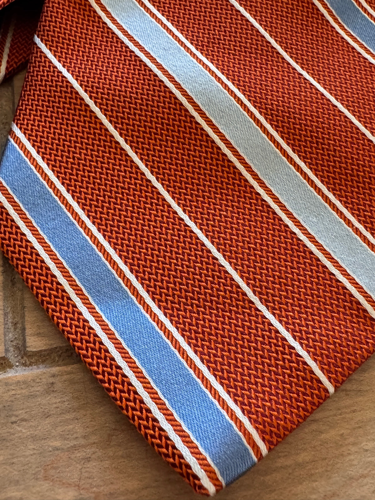 Preppy Classic! Brooks Brothers 346 Orange & Blue Striped Silk Tie