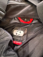 Brand and Size Label Oxford Products inside of a black jacket showing mesh lining