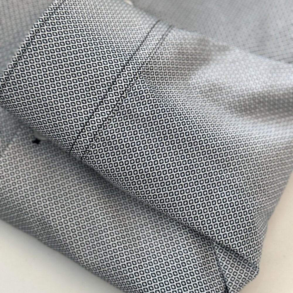 Handsome! Calvin Klein Infinite Slim-Fit Shirt — Blue & White Geo (Men’s Size M)