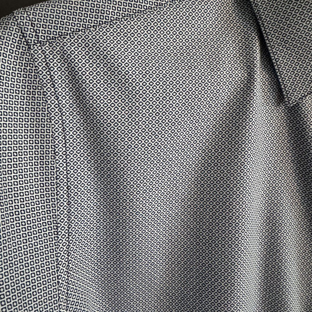 Handsome! Calvin Klein Infinite Slim-Fit Shirt — Blue & White Geo (Men’s Size M)