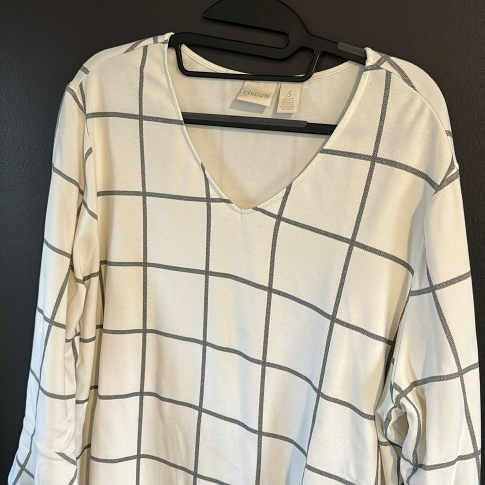 Bell!  Cute bell sleeve Chico’s windowpane top - Sz 3