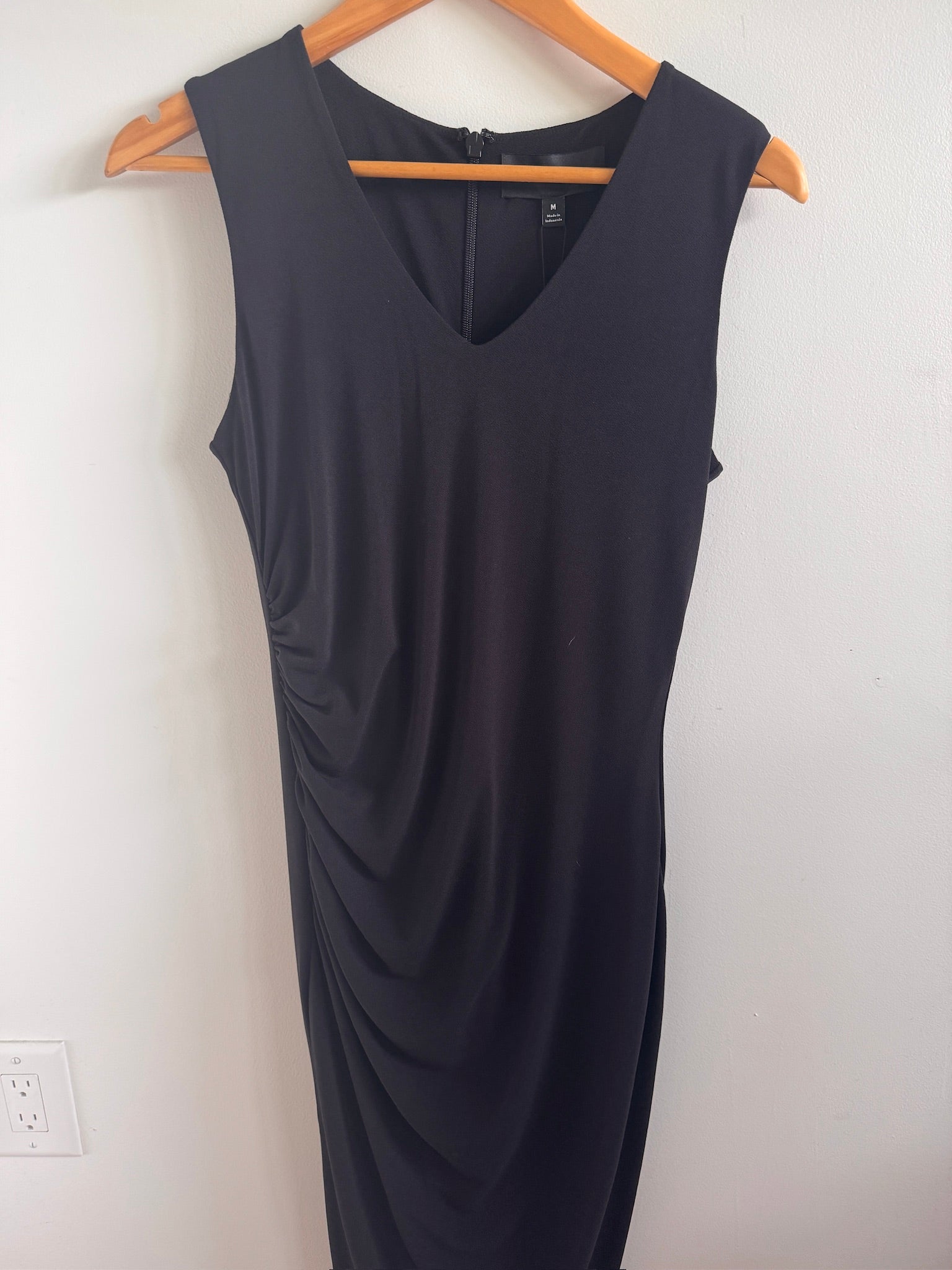 Sculpted! Built-In Shaping Little Black Dress (Size M, NWT)