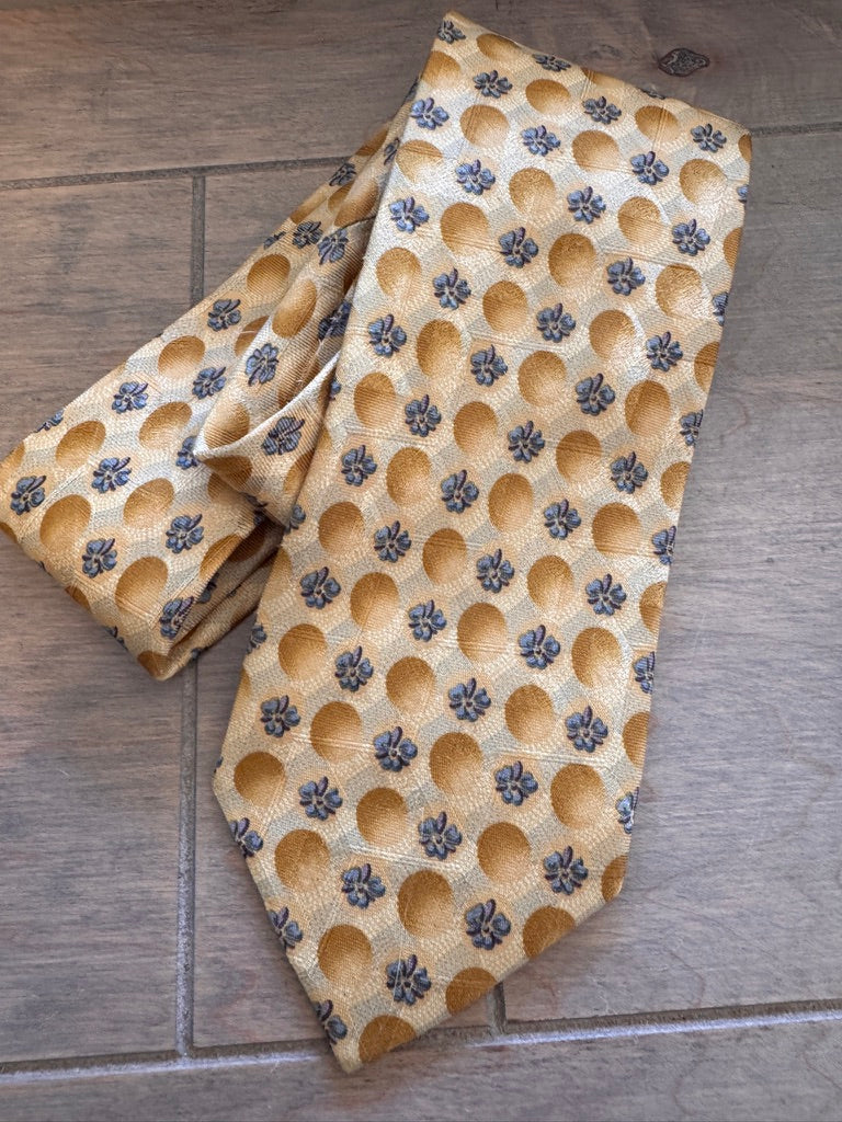 Distinctive! Ermenegildo Zegna Gold & Blue Fleur-de-Lis Tie