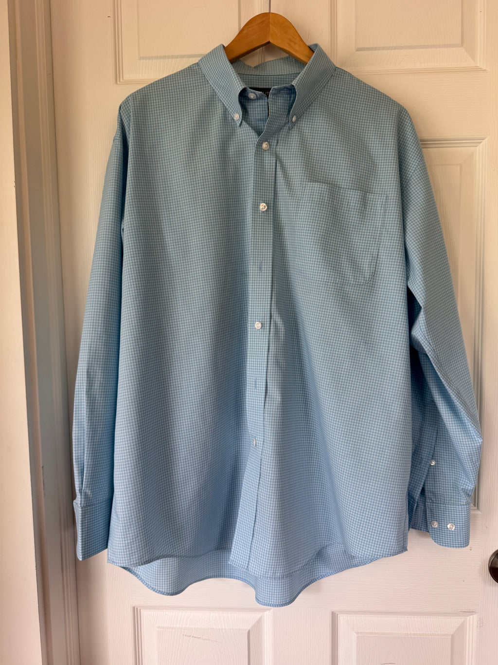 Crisp Classic! Nautica Blue & White Micro Check Dress Shirt
