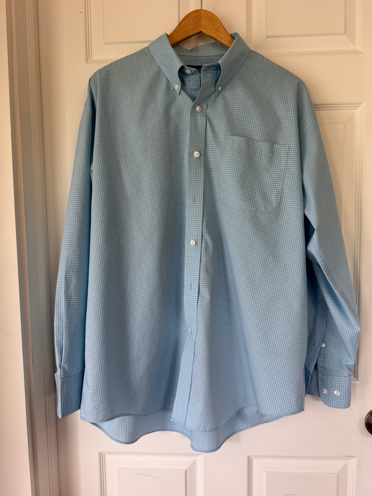 Crisp Classic! Nautica Blue & White Micro Check Dress Shirt