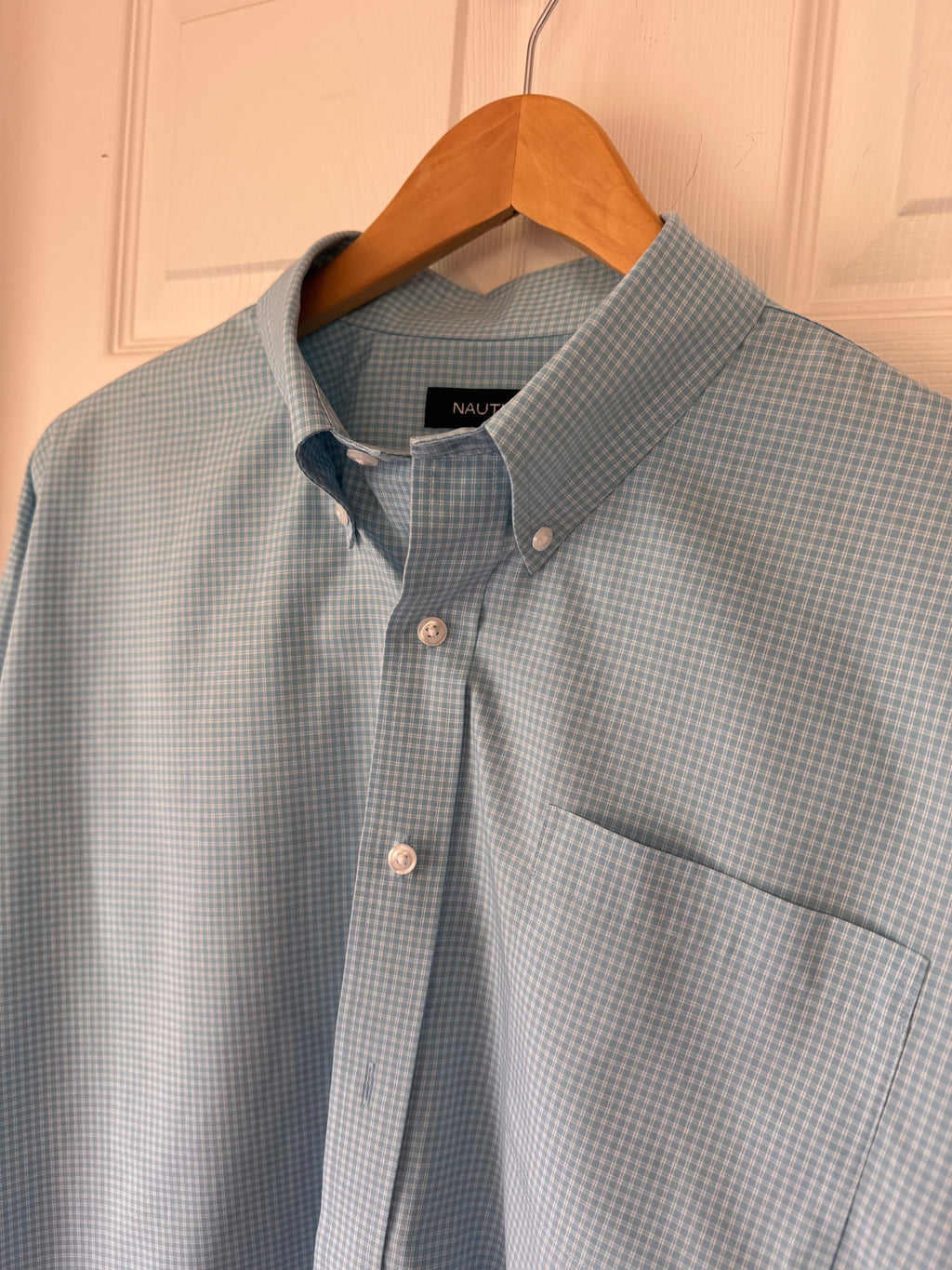 Crisp Classic! Nautica Blue & White Micro Check Dress Shirt