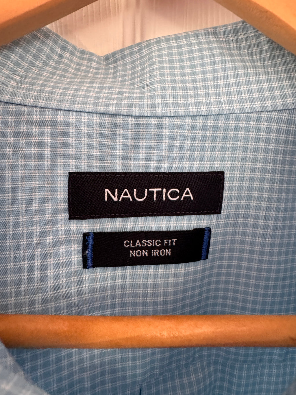 Crisp Classic! Nautica Blue & White Micro Check Dress Shirt