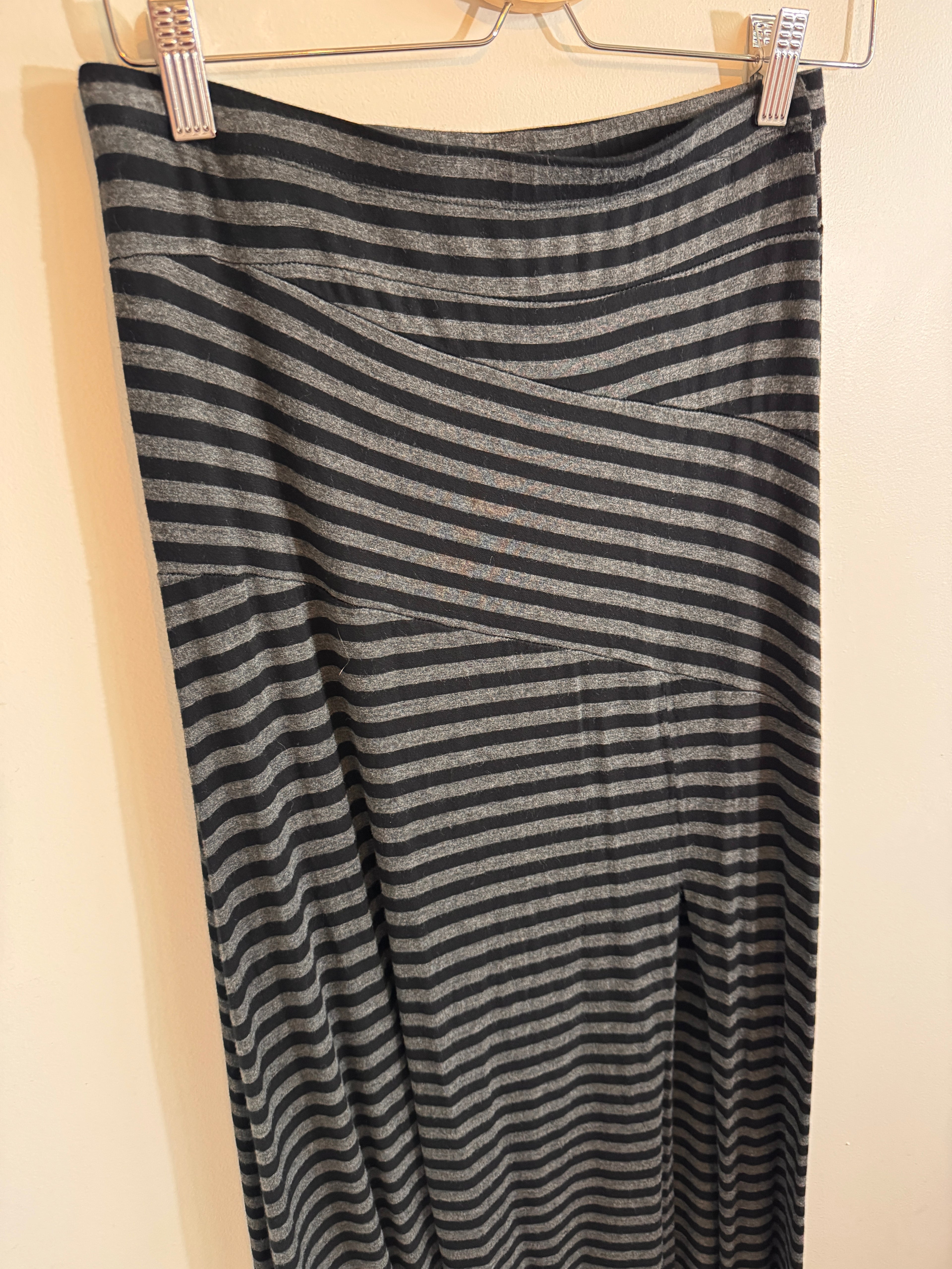 Comfy! Mystree Striped Maxi Skirt with Front Slit — Gray & Black (Size S)