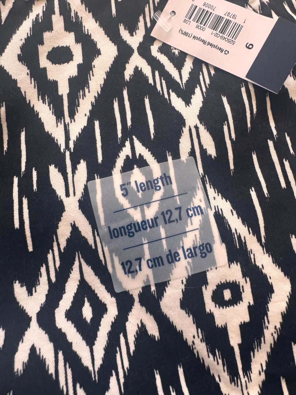 Graphic! Old Navy Black & White Ikat Print Shorts