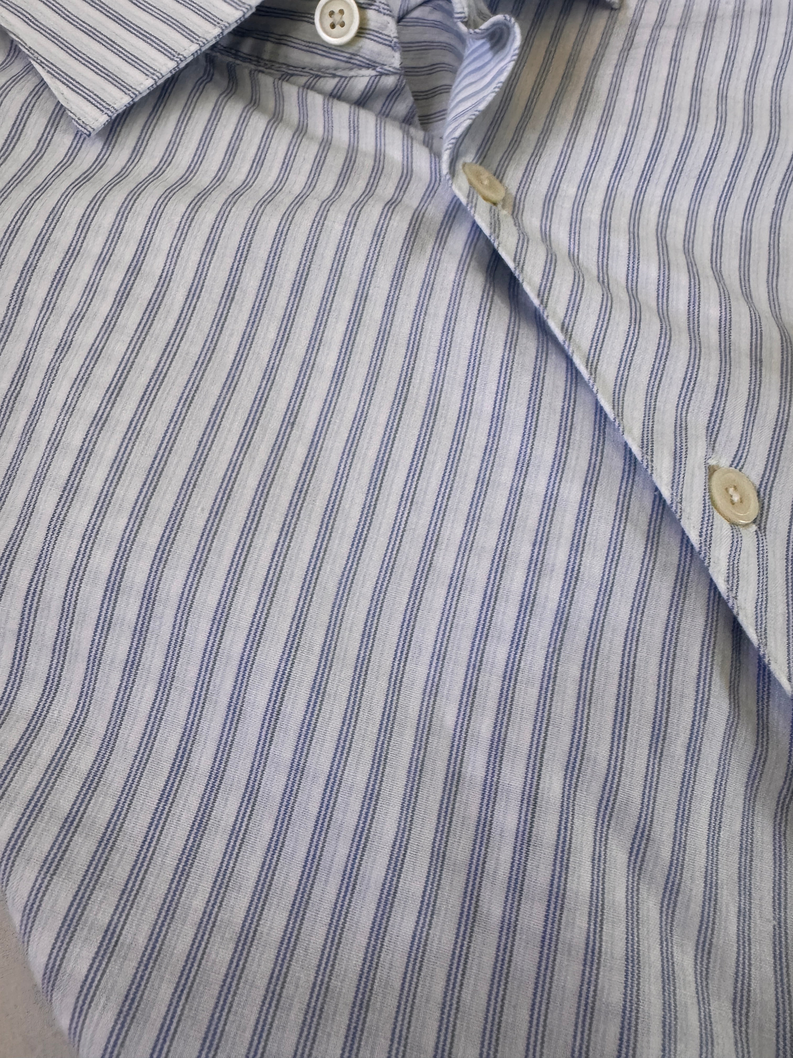 Classic Comfort! Kenneth Cole Light Blue Stripe Button-Down Shirt