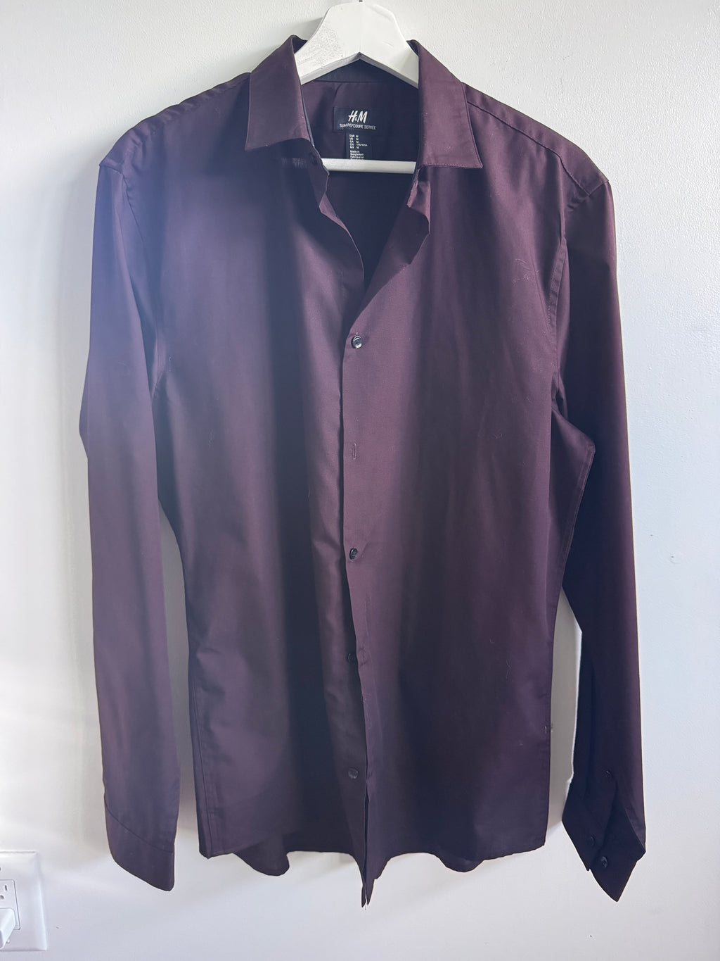 Sharp! H&M Maroon Button-Down Shirt Men's Small