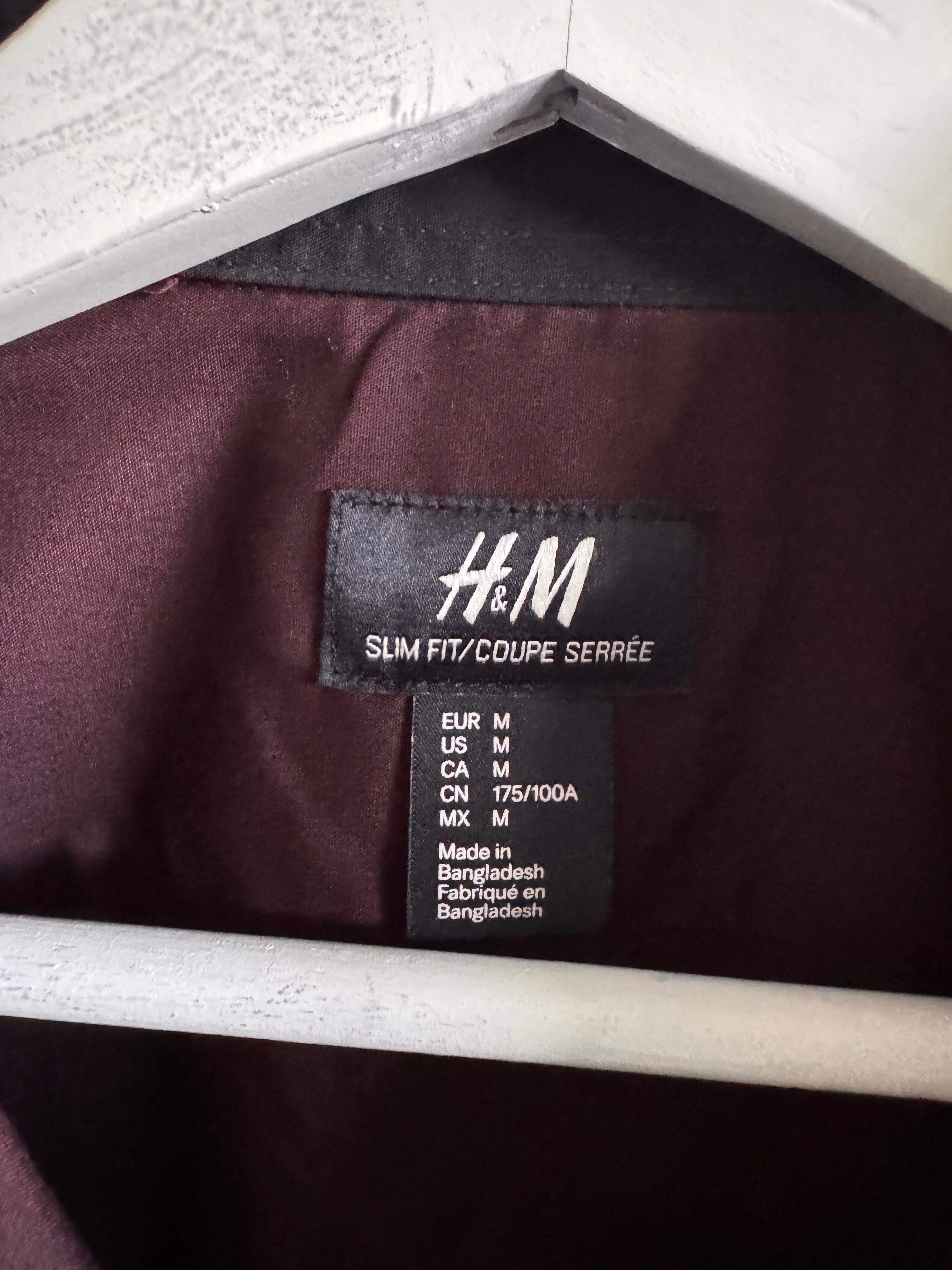 Sharp! H&M Maroon Button-Down Shirt Men's Small