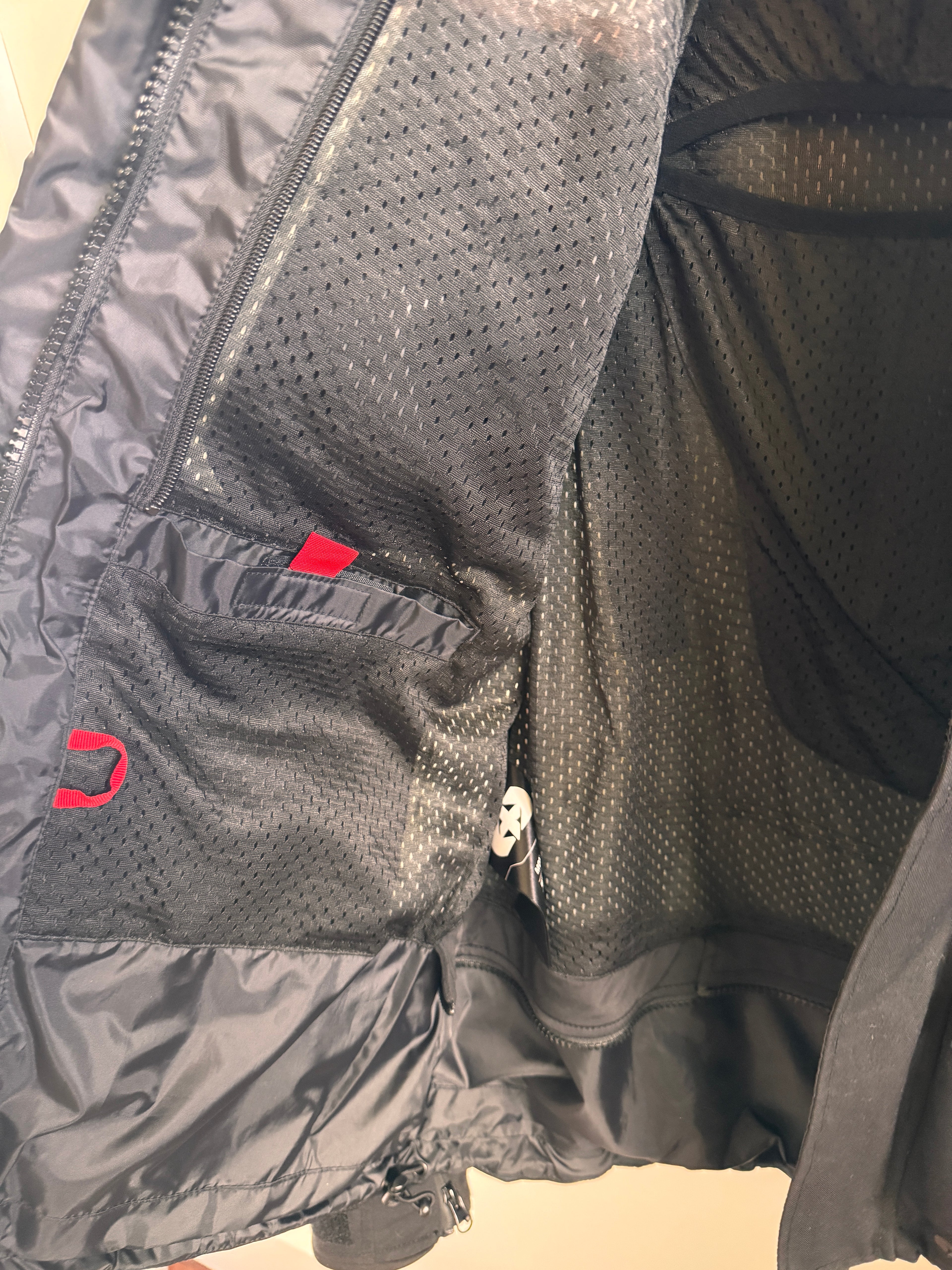 Jacket Lining showing pockets