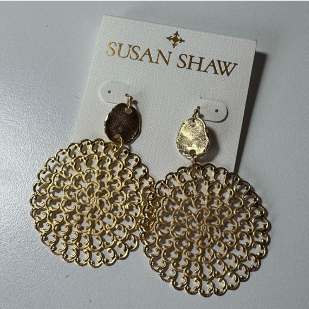 Intricate! Susan Shaw Gold Filigree Dangle Earrings