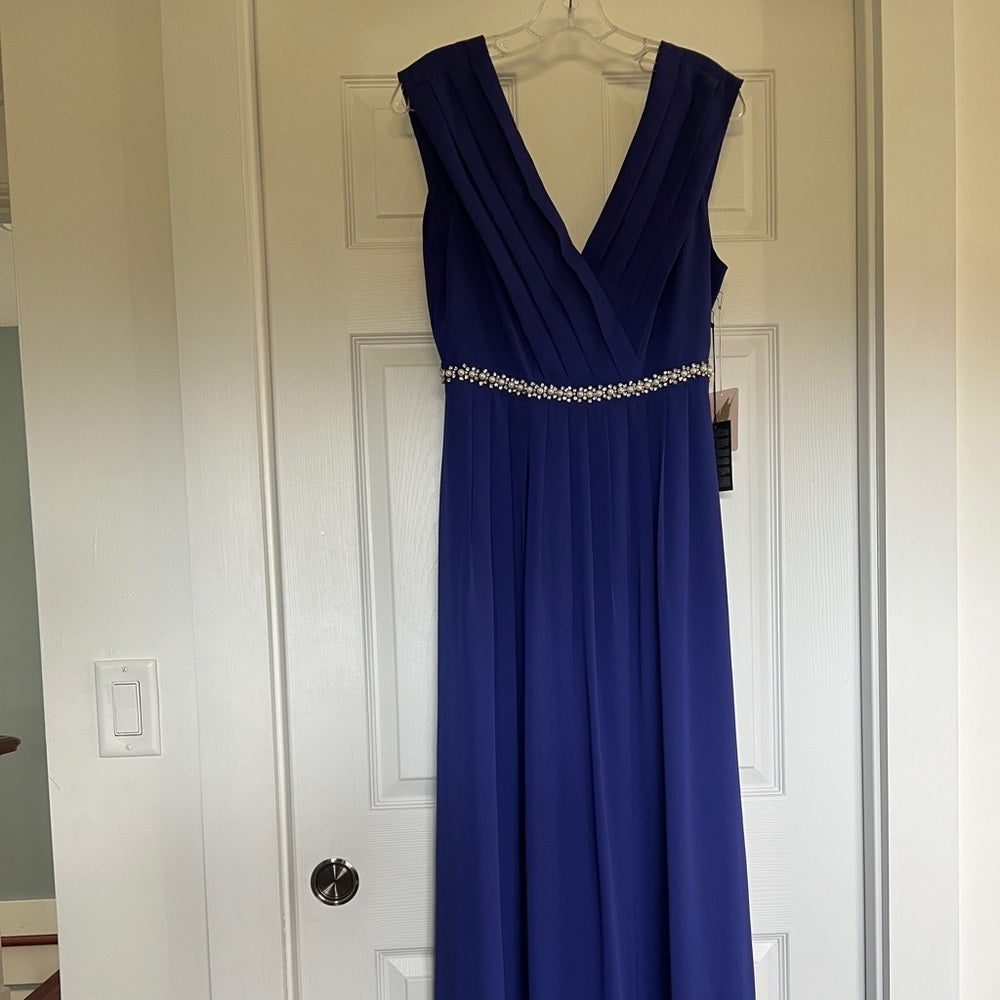 Glam!  Beautiful blue semi-formal dress - Size S NWT