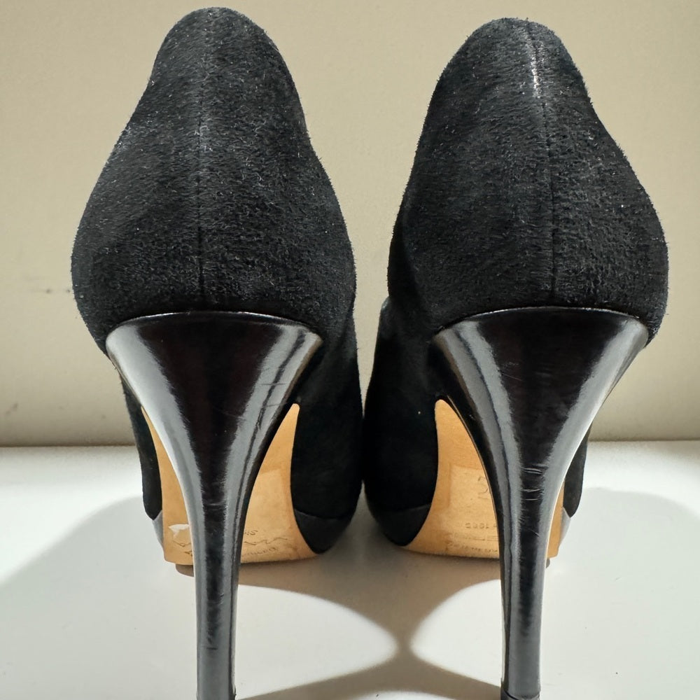 Suede!  Gorgeous Black Suede Via Spiga Heels - Sz 6