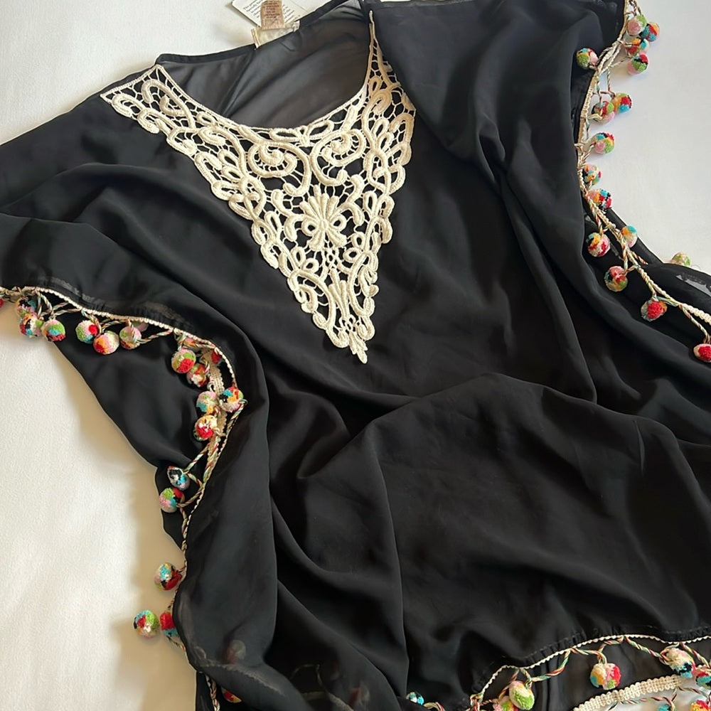 Sun!  Super cute Beaches & Boho swimsuit coverup