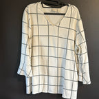 Bell!  Cute bell sleeve Chico’s windowpane top - Sz 3