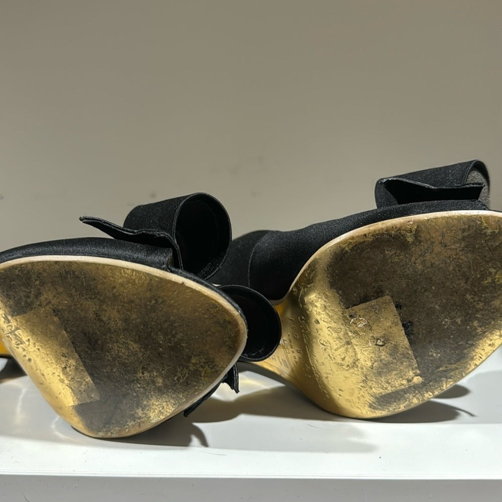 Sassy!  Fabulous Ted Baker Black Heels - Sz 5.5