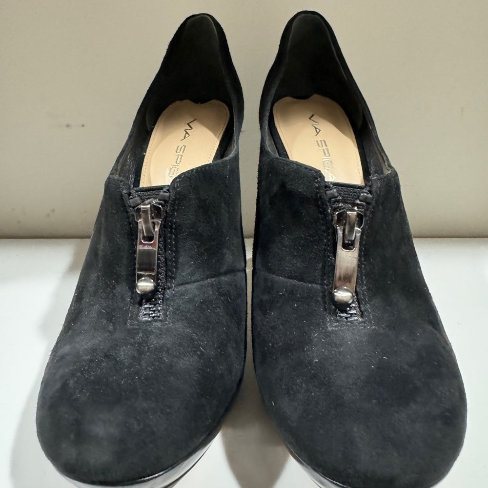 Suede!  Gorgeous Black Suede Via Spiga Heels - Sz 6