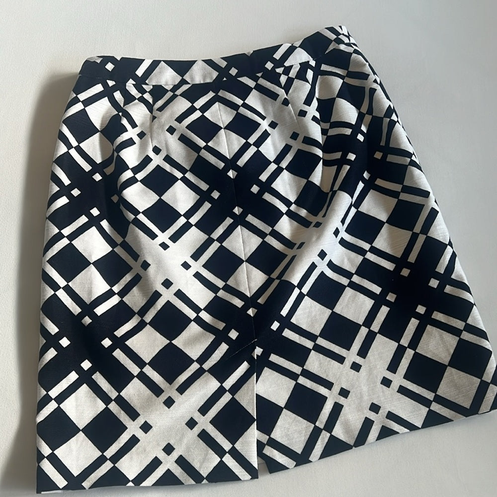 Smart!  Talbots navy and white zip front skirt - 8P