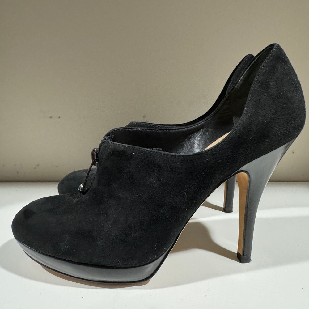 Suede!  Gorgeous Black Suede Via Spiga Heels - Sz 6