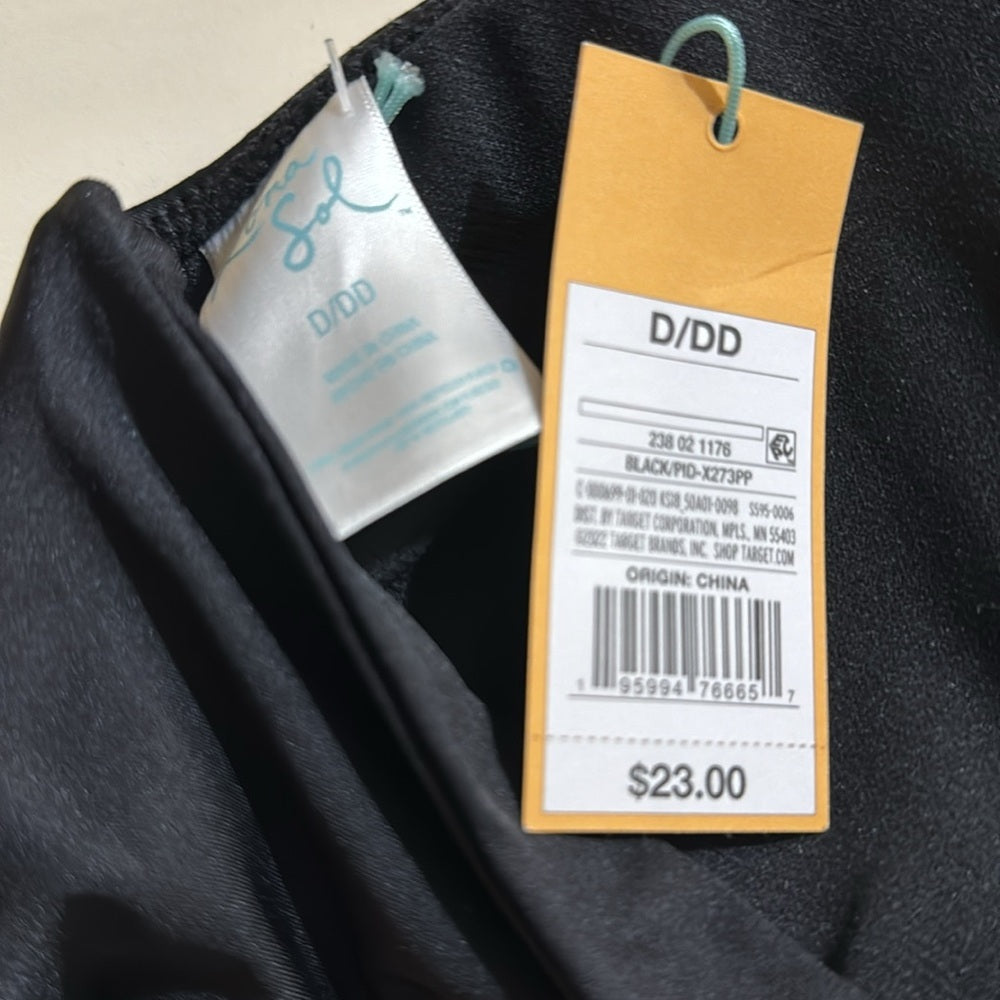 Tan!  NWT Kona Sol wrap halter bikini top in black. D/DD