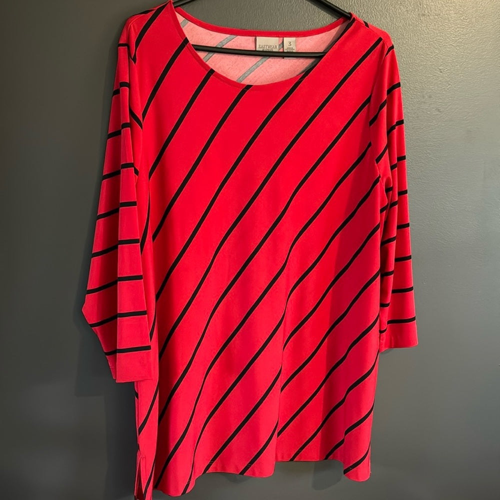 Red!  Great looking striped Easywear by Chio's Tunic - Sz 3 (XL)